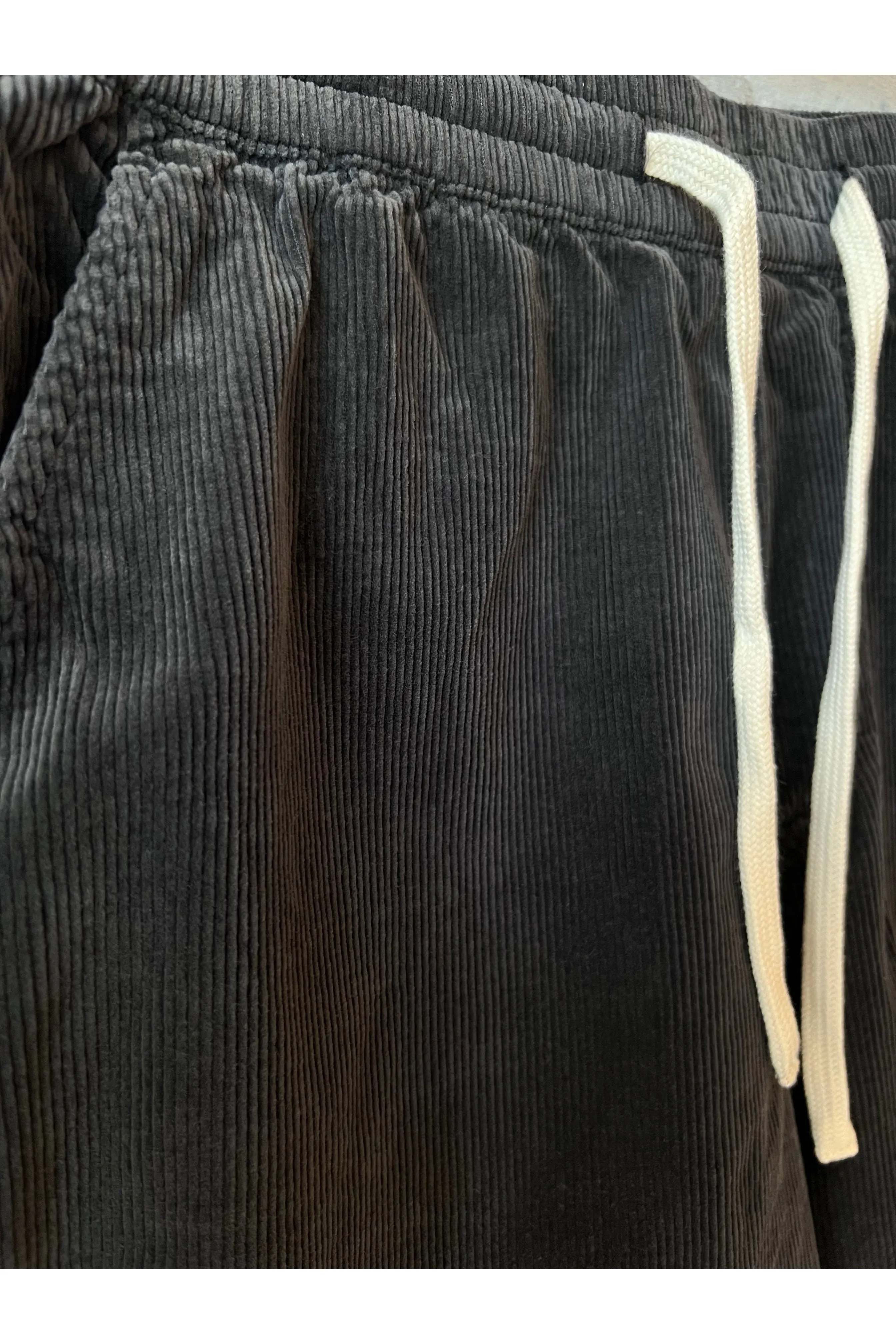 6" Saturday Corduroy Short - Faded Black