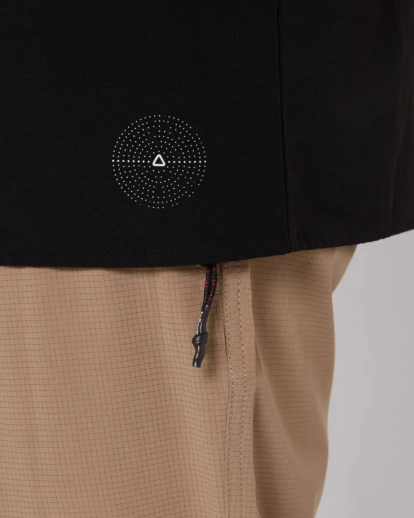 Follow Sun Shirt L/S - Black