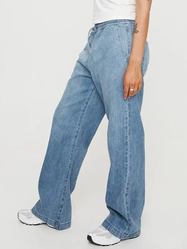 Simple distressed elastic waist straight leg Mom Jeans