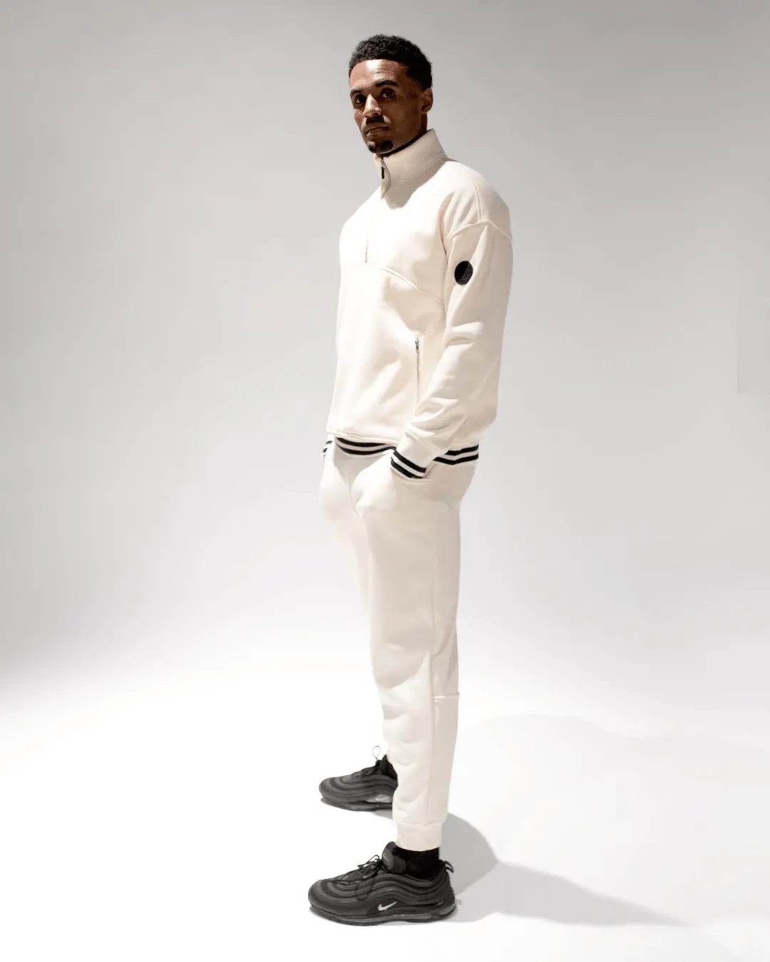 [ULTRALUX] 1/4 Zip Sweatshirt - Ivory